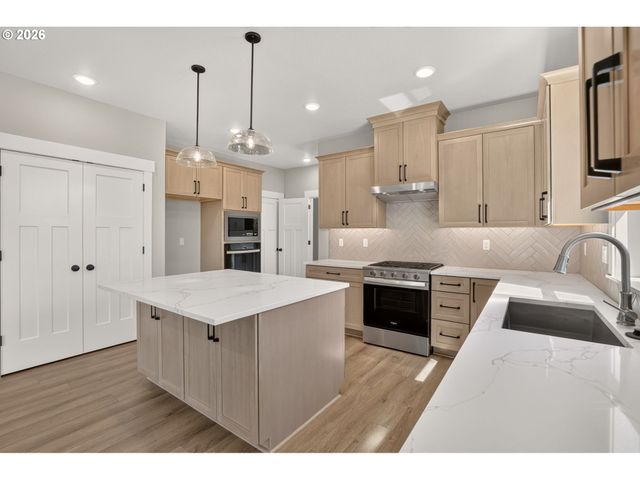 18970 CROOKED RIVER St 52, Sandy, OR 97055