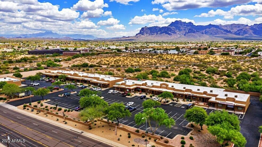 1075 S IDAHO Road 213, Apache Junction, AZ 85119