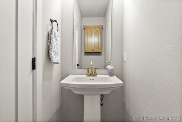 1420 N 70th Street, Broken Arrow, OK 74014