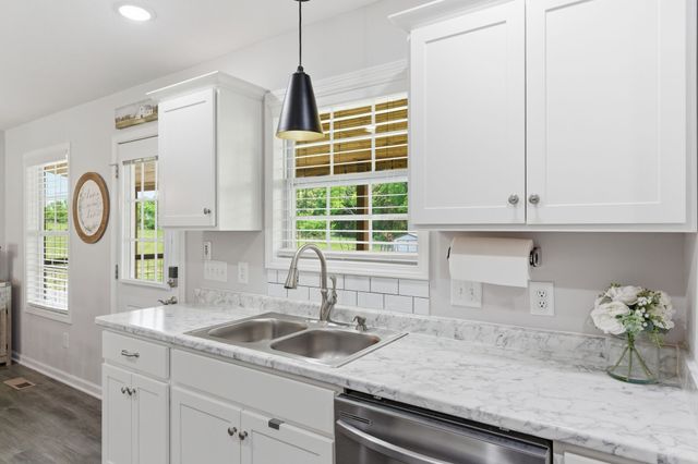1146 Mount Olive Rd, Westmoreland, TN 37186
