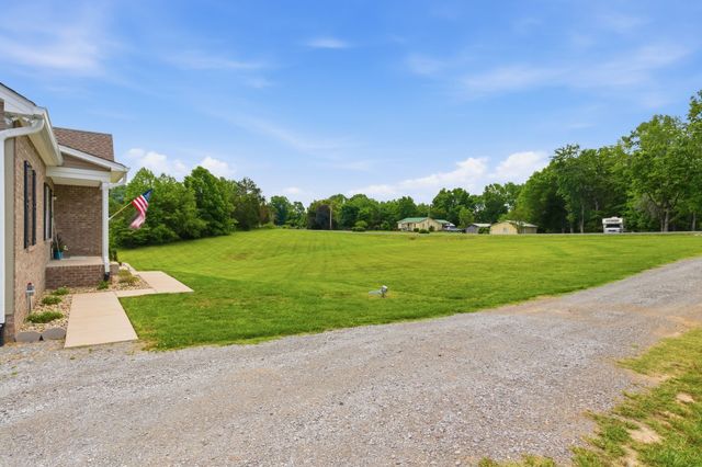 1146 Mount Olive Rd, Westmoreland, TN 37186