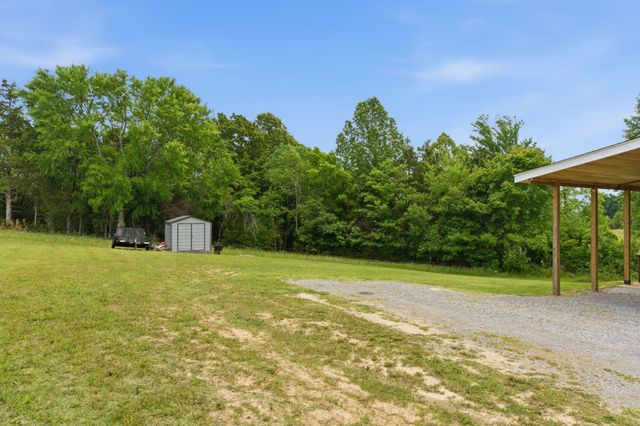 1146 Mount Olive Rd, Westmoreland, TN 37186