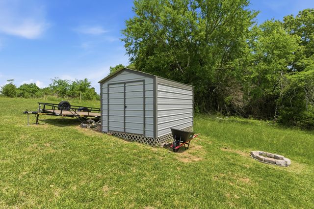 1146 Mount Olive Rd, Westmoreland, TN 37186