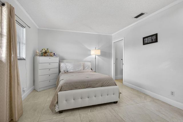 5780 Fernley Drive W 84, West Palm Beach, FL 33415