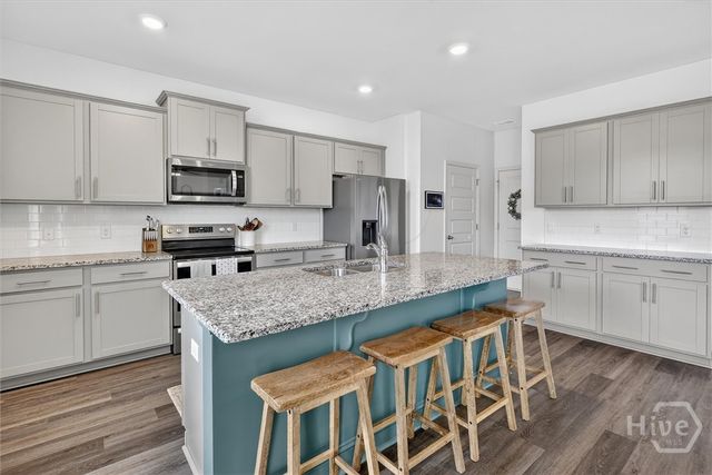 289 Logging Hill Drive, Richmond Hill, GA 31324