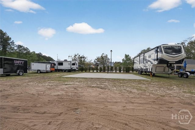 289 Logging Hill Drive, Richmond Hill, GA 31324