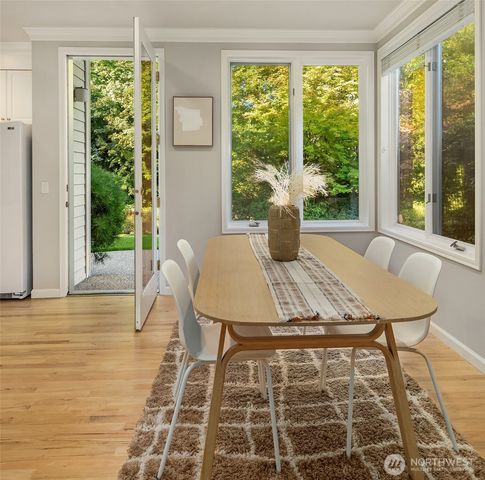 2736 258th Place SE, Sammamish, WA 98075