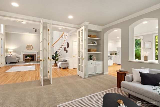 2736 258th Place SE, Sammamish, WA 98075