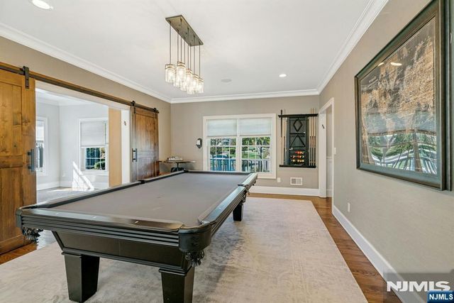18 Heritage Lane, Mahwah, NJ 07430