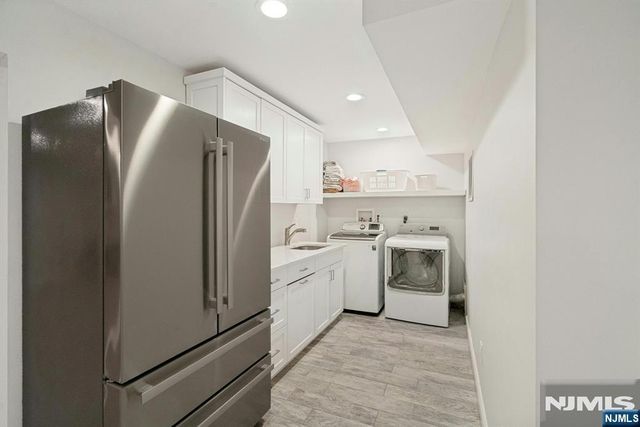 18 Heritage Lane, Mahwah, NJ 07430