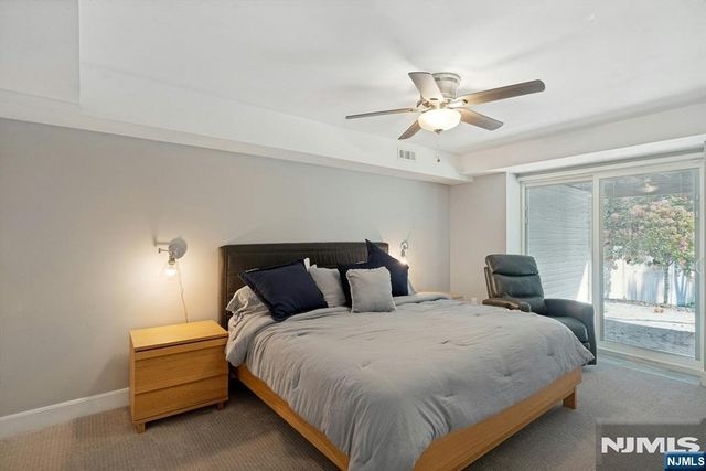 18 Heritage Lane, Mahwah, NJ 07430