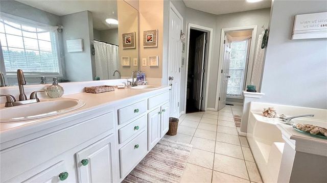 149 Barrington Lane, Hiram, GA 30141