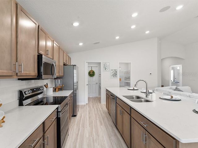 7665 SE 114TH STREET, Belleview, FL 34420