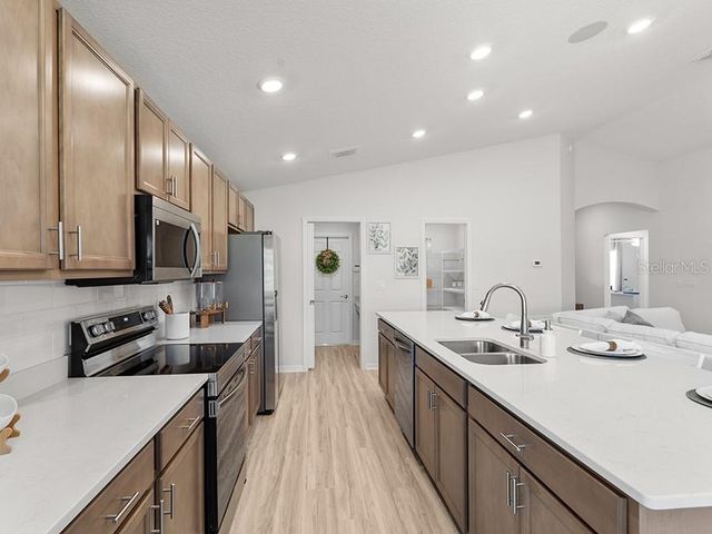 7665 SE 114TH STREET, Belleview, FL 34420