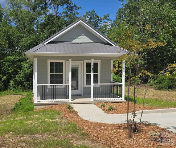 619 Railroad Avenue, Troy, NC 27371