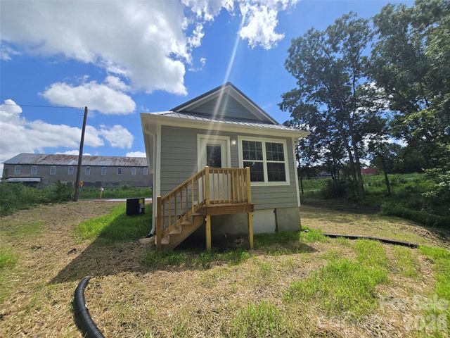 619 Railroad Avenue, Troy, NC 27371
