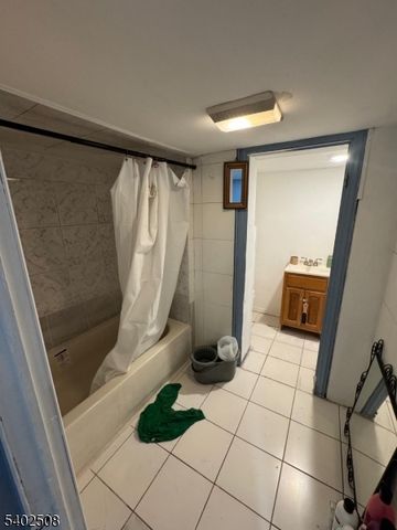 337 E 29Th St, Paterson City, NJ 07514