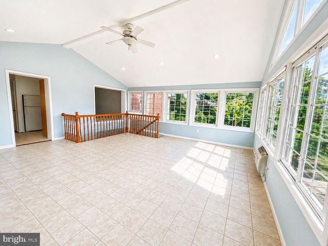 826 VAN BUREN ST, Herndon, VA 20170