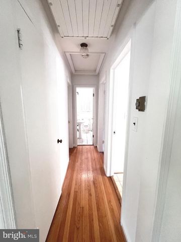 826 VAN BUREN ST, Herndon, VA 20170
