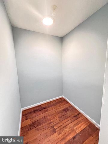 826 VAN BUREN ST, Herndon, VA 20170