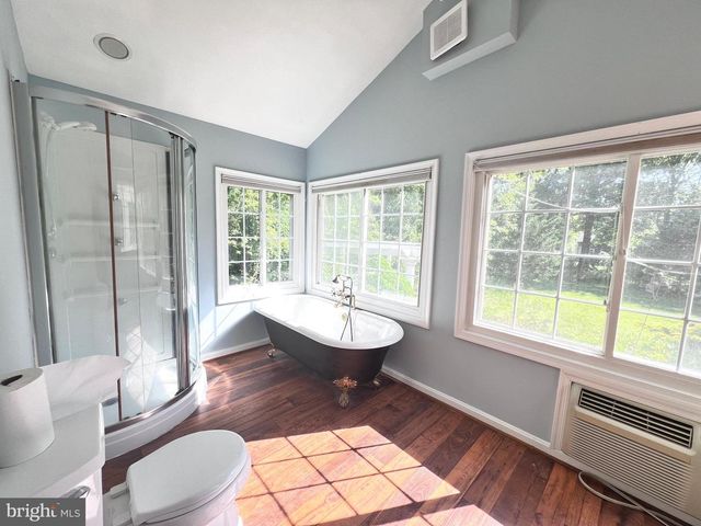 826 VAN BUREN ST, Herndon, VA 20170