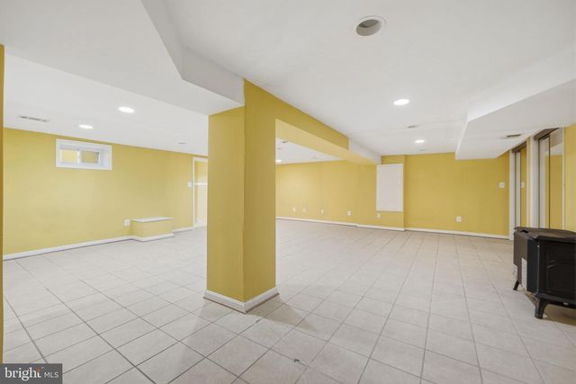 826 VAN BUREN ST, Herndon, VA 20170