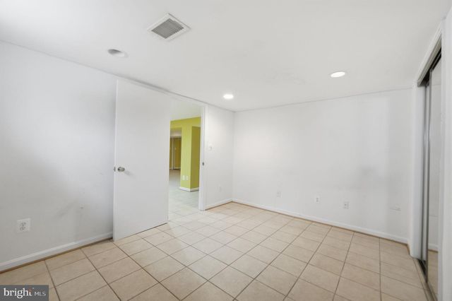 826 VAN BUREN ST, Herndon, VA 20170