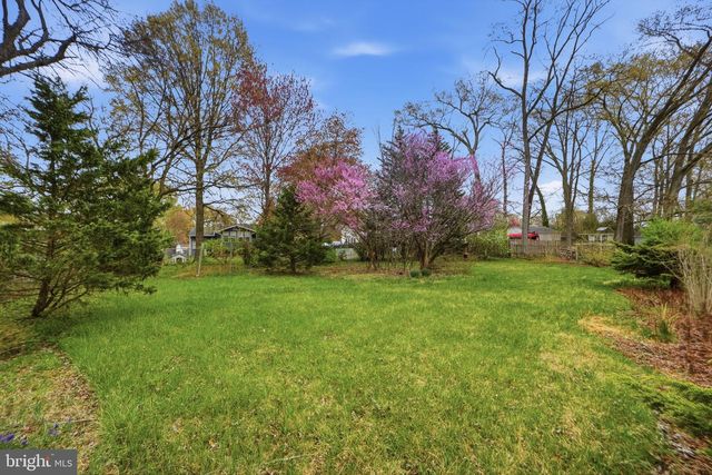 826 VAN BUREN ST, Herndon, VA 20170