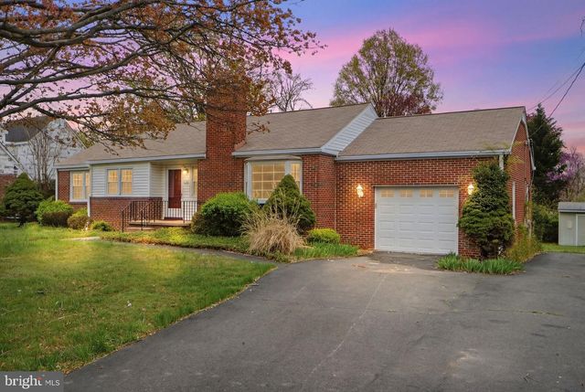 826 VAN BUREN ST, Herndon, VA 20170