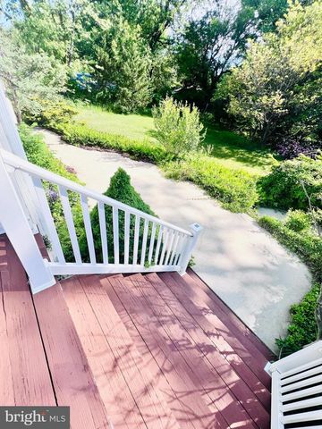 826 VAN BUREN ST, Herndon, VA 20170