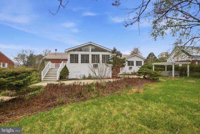 826 VAN BUREN ST, Herndon, VA 20170