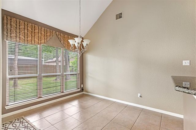 2907 Lake Breeze Lane, Crosby, TX 77532