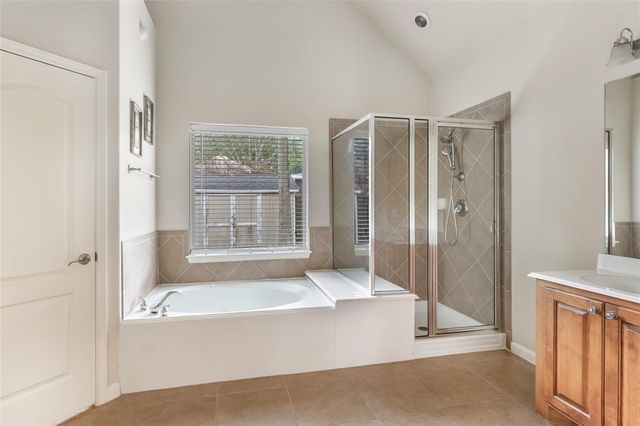 2907 Lake Breeze Lane, Crosby, TX 77532
