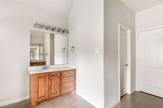 2907 Lake Breeze Lane, Crosby, TX 77532