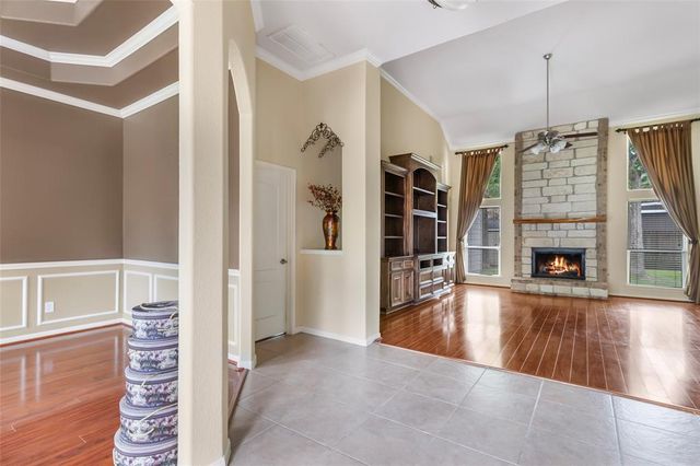 2907 Lake Breeze Lane, Crosby, TX 77532
