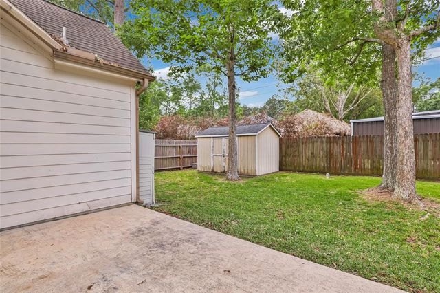 2907 Lake Breeze Lane, Crosby, TX 77532