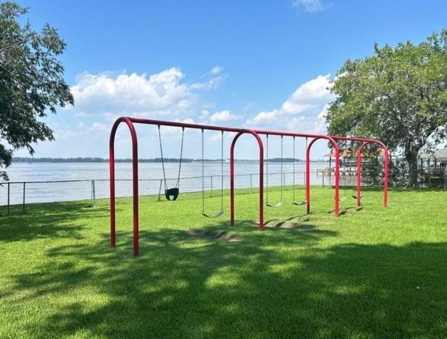2907 Lake Breeze Lane, Crosby, TX 77532