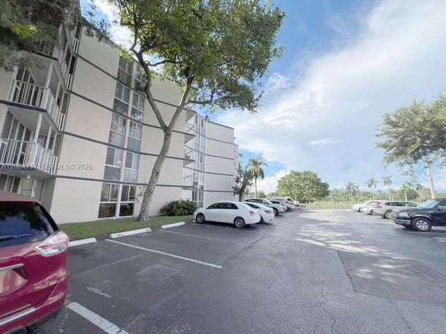 6995 NW 186th Street E211, Hialeah, FL 33015