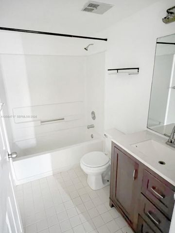 6995 NW 186th Street E211, Hialeah, FL 33015