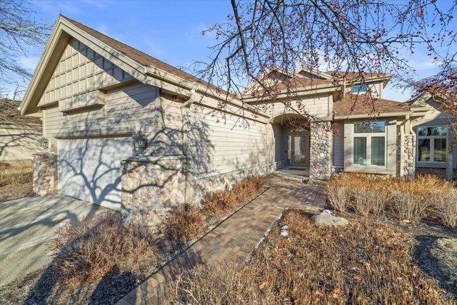 870 Lake Hollow #C, Brookfield, WI 53005