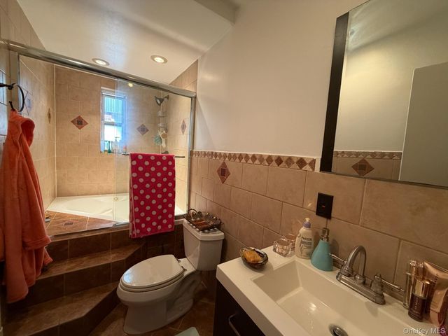 84-55 Daniel Street 6E, Briarwood, NY 11435