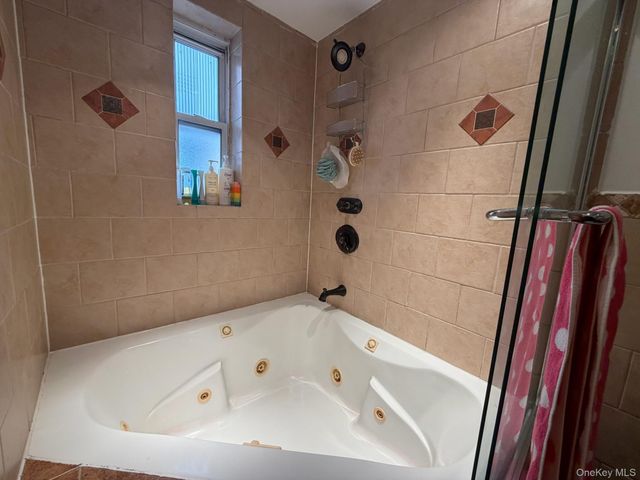 84-55 Daniel Street 6E, Briarwood, NY 11435