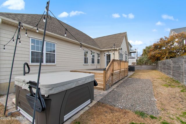 214 Fifth Avenue N, Kure Beach, NC 28449