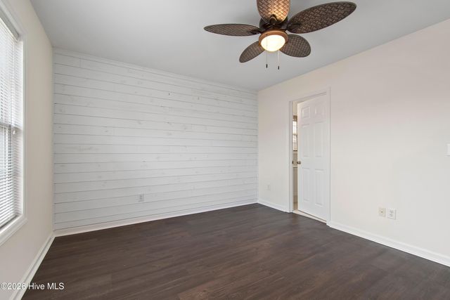 214 Fifth Avenue N, Kure Beach, NC 28449