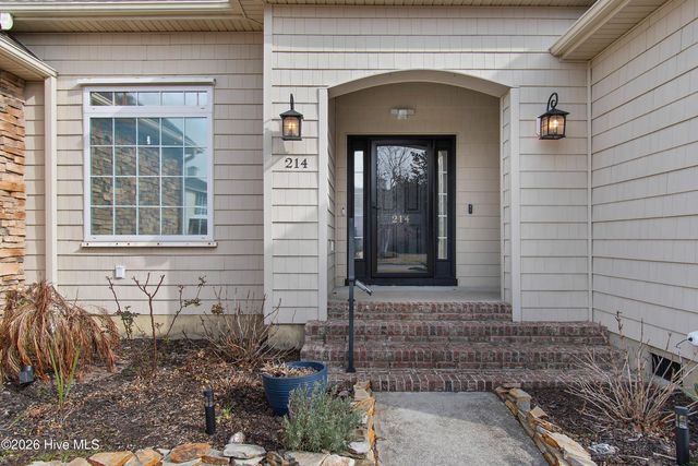 214 Fifth Avenue N, Kure Beach, NC 28449