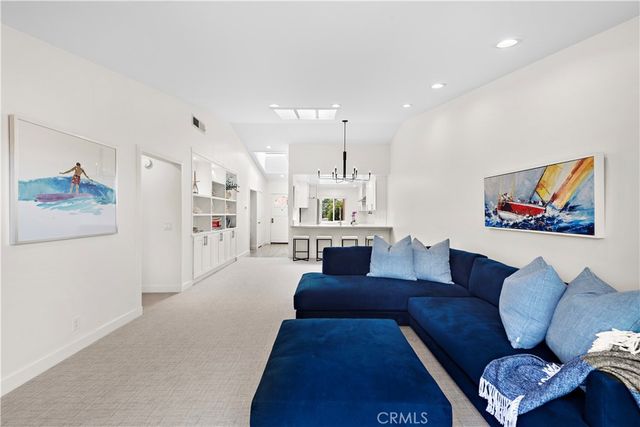 408 Villa Point, Newport Beach, CA 92660