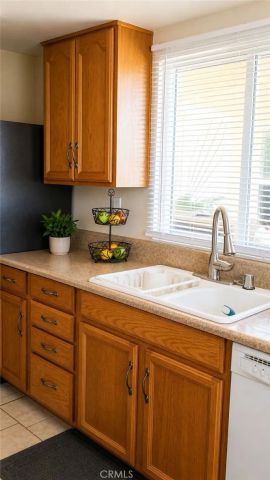 13875 Montecito, Victorville, CA 92395