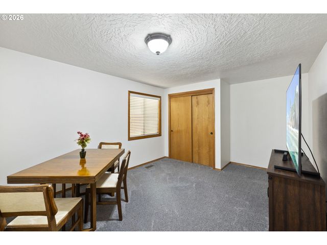 2291 Se HACIENDA Ave, Gresham, OR 97080