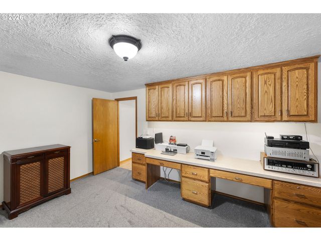 2291 Se HACIENDA Ave, Gresham, OR 97080