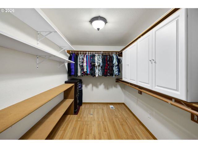 2291 Se HACIENDA Ave, Gresham, OR 97080